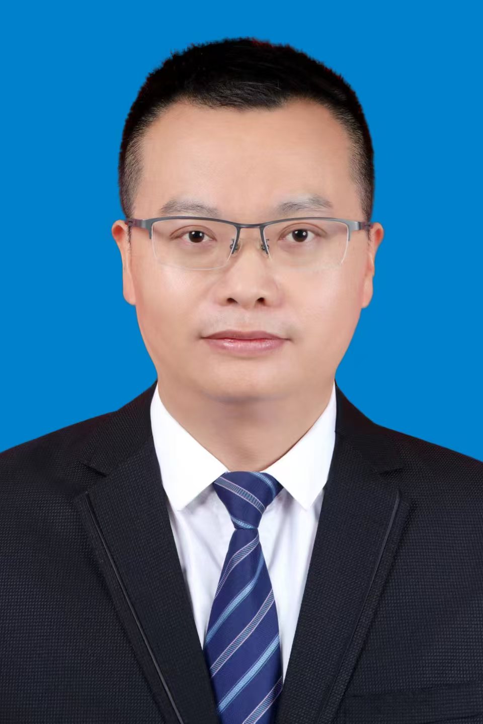 李強任德陽發(fā)展控股集團有限公司董事長